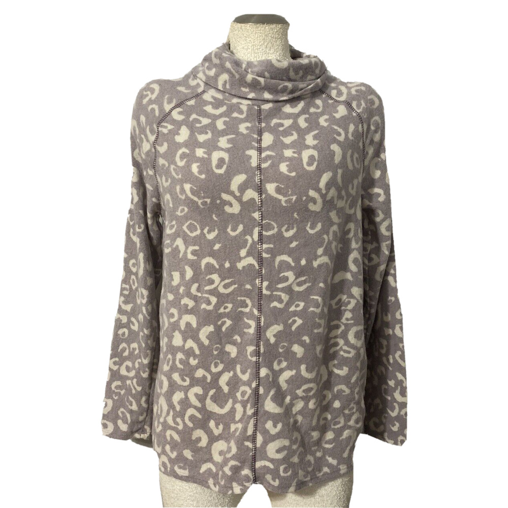 143 Story by Line Up Size S Grey High TurtleNeck Sweater Animal Leopard Print